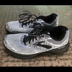 Brooks Revel 3 Size 8.5 Women’s